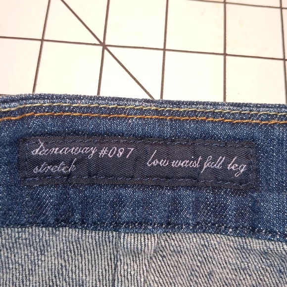 Citizens of Humanity full leg flared jeans, 30"waist - 28" inseam, Great cond. - Picture 2 of 6
